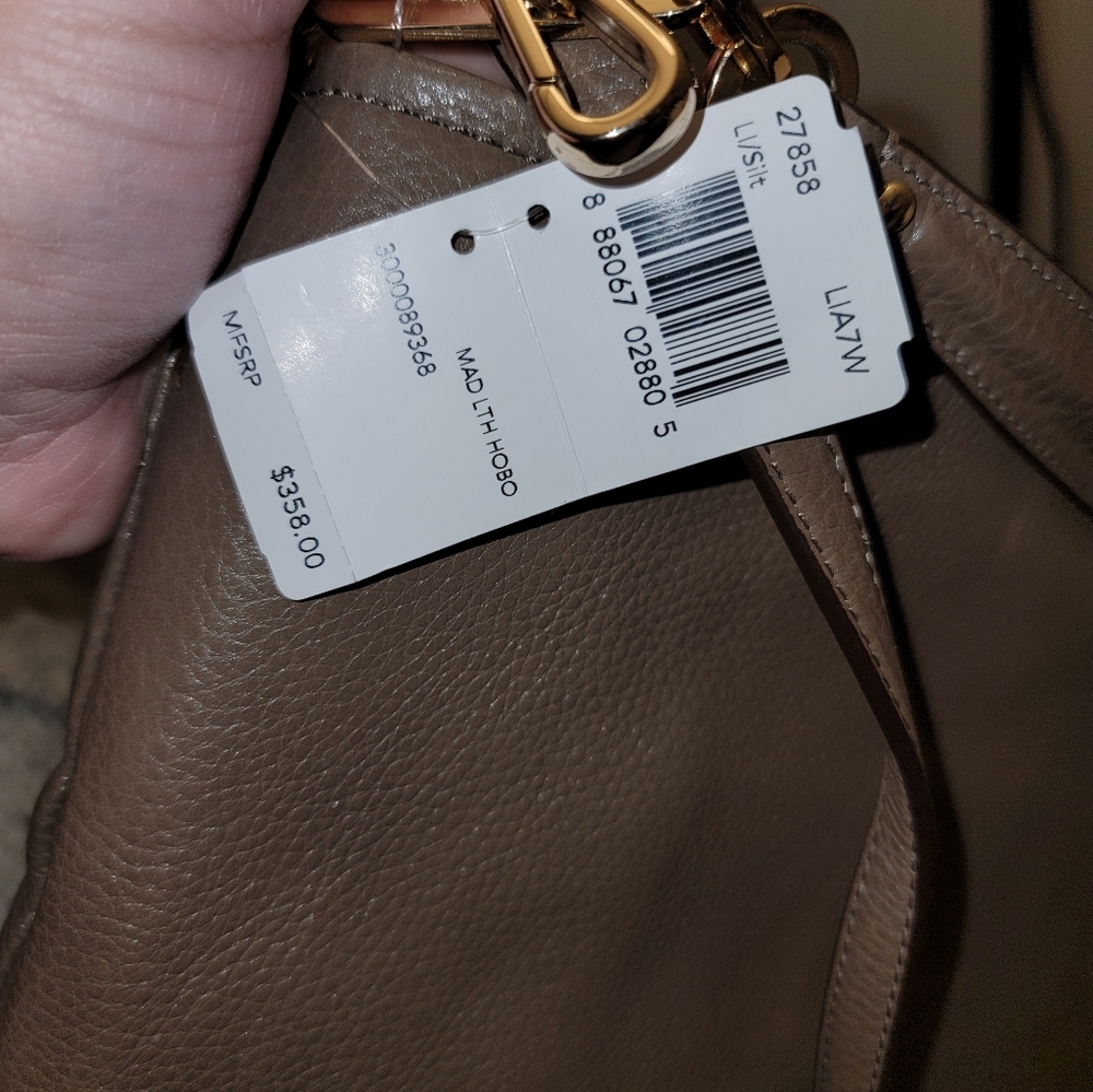 Brand New Coach Madison Tan Pebbled Leather Hobo Bag - Picture 6 of 6